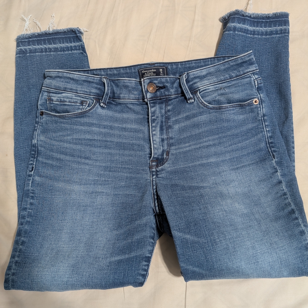 Abercrombie & Fitch Light Blue Cropped Jeans